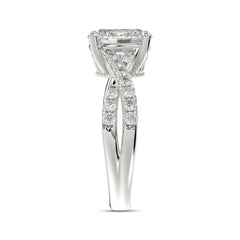 LADIES RING 2CT ROUND/OVAL DIAMOND 14K WHITE GOLD (CENTER STONE OVAL DIAMOND 1 1/2CT )